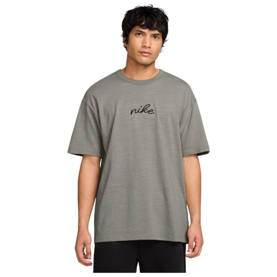Nike Ανδρική κοντομάνικη μπλούζα Sportswear Premium Essentials Tee Nike Ανδρική κοντομάνικη μπλούζα Sportswear Premium Essentials Tee